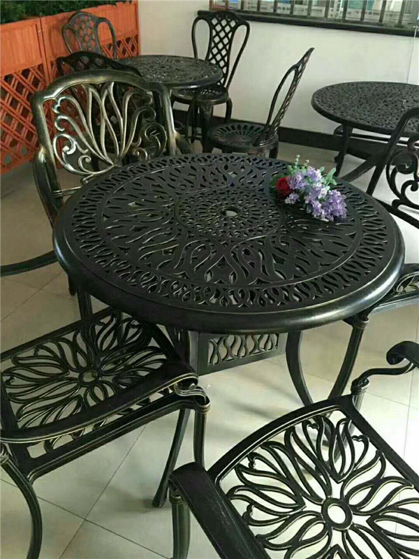 铝艺桌椅